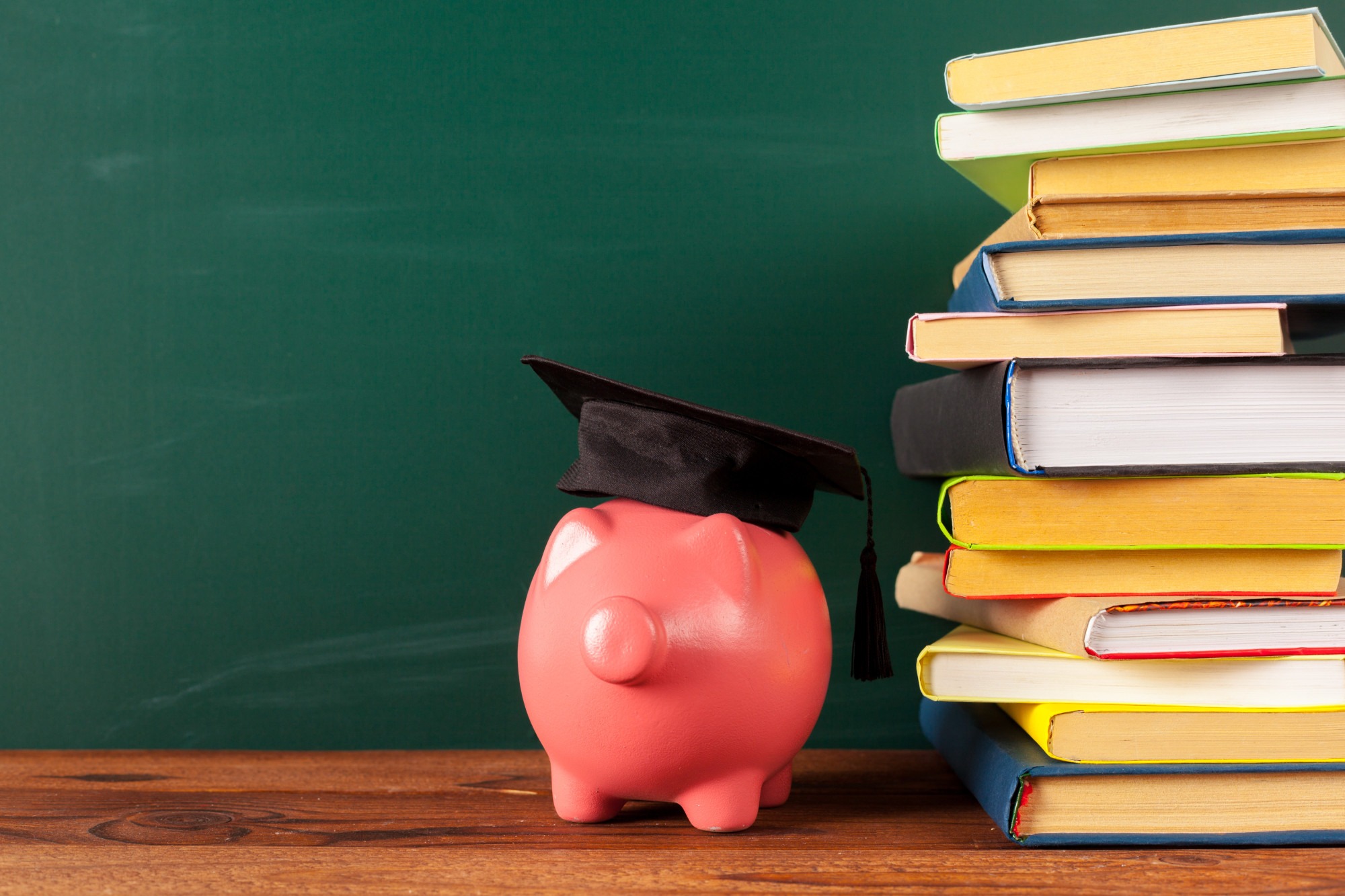 Here's How to Sell Textbooks to Make Your Money Back